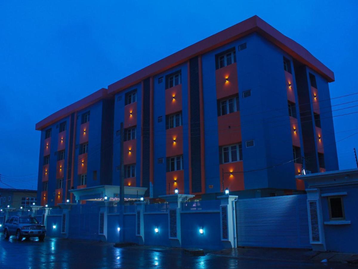 Six Diamond Hotel Ikeja Esterno foto